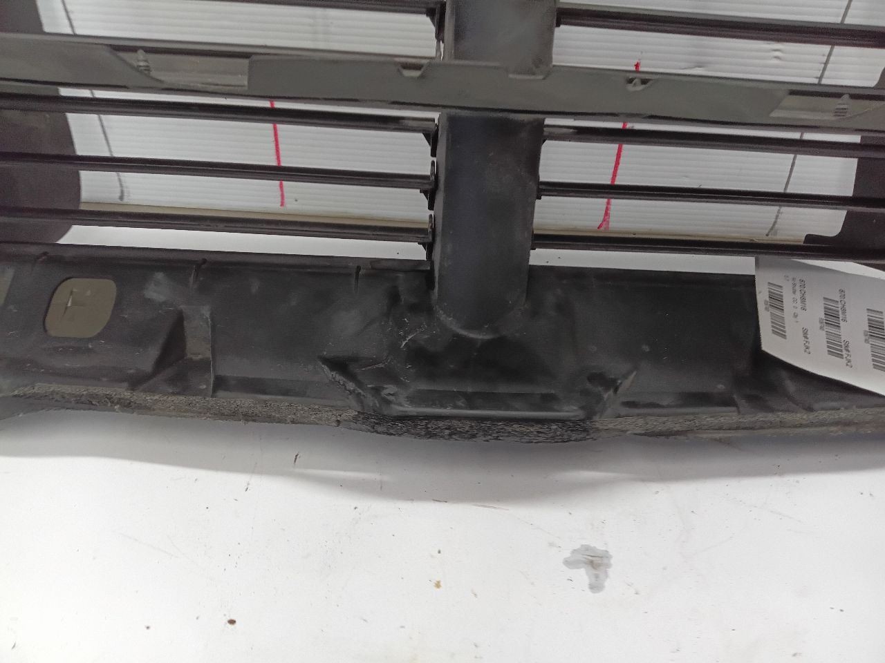 2016 RAM 1500 Air Shutter (12977403