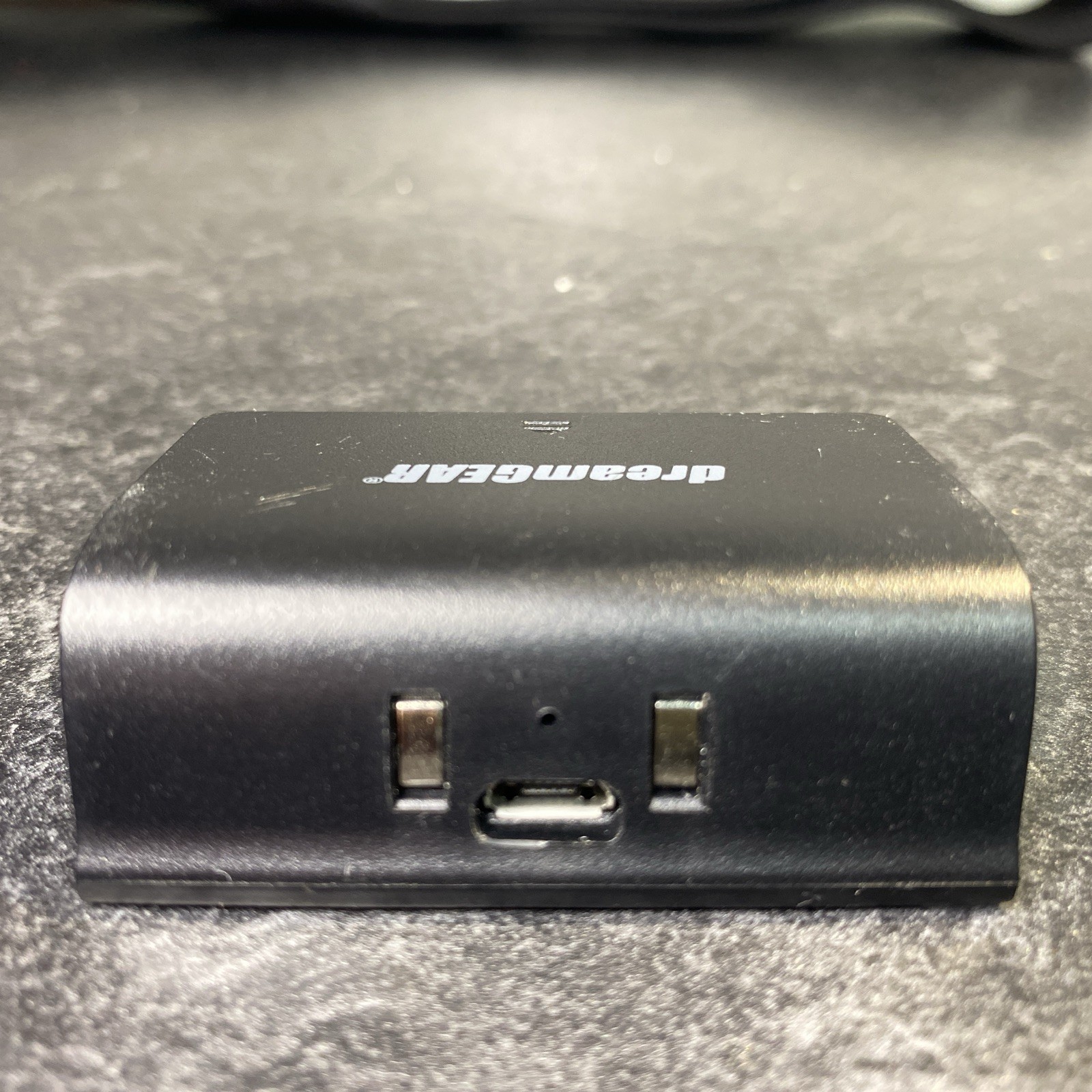 dreamGEAR® DGXB1-6630 Rechargeable Battery Pack for Xbox One Controller