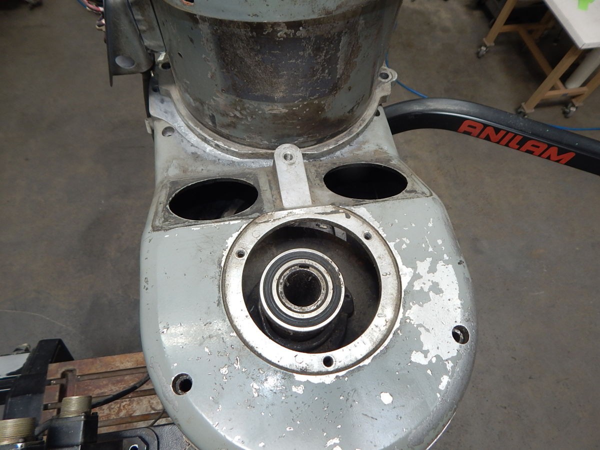 SHARP LMV VERTICAL MILLING MACHINE 9?X42? TABLE M5909