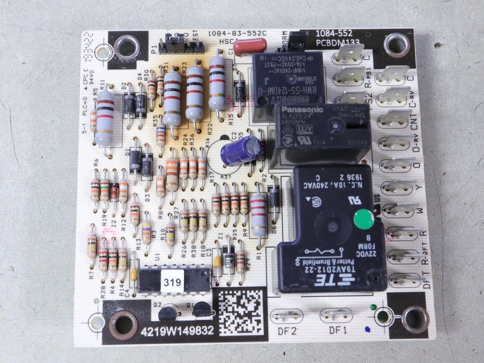 Goodman PCBDM133 Heat Pump Defrost Control Board 1084-552