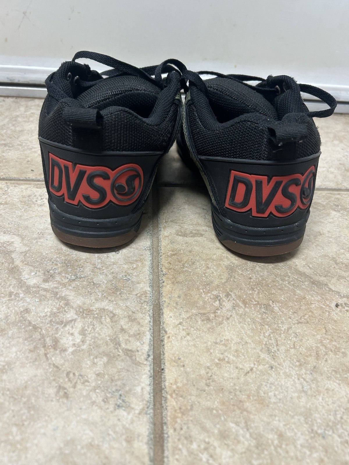 DVS Comanche Men's Skateboarding Shoes Medium Width Size 7.5
