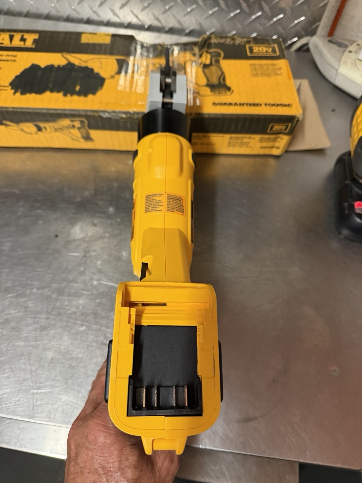 DEWALT DCS498B 20V MAX Lithium-Ion Cordless Shear. Tool only Free Ship