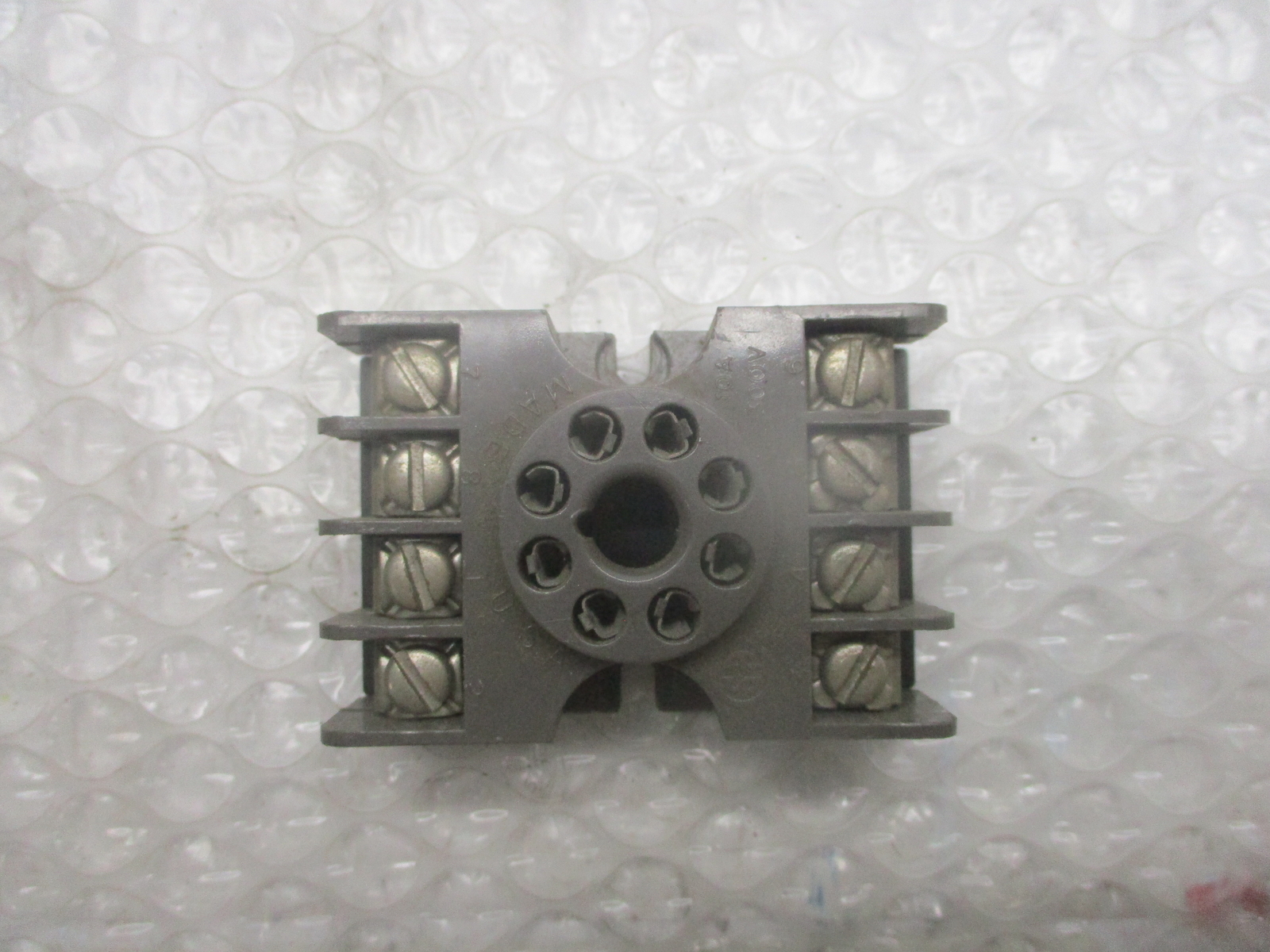 IDEC SL-608 RELAY BASE UNMP
