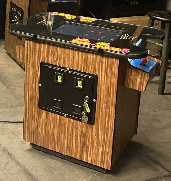 MS PAC-MAN ARCADE MACHINE COCKTAIL TABLE