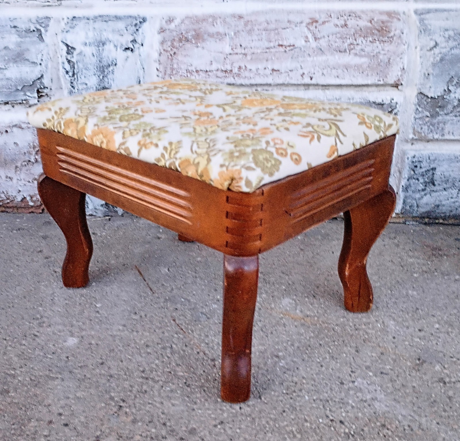 Vintage Mid Century Dovetail Maple Foot Stool, Green Yellow Floral Top