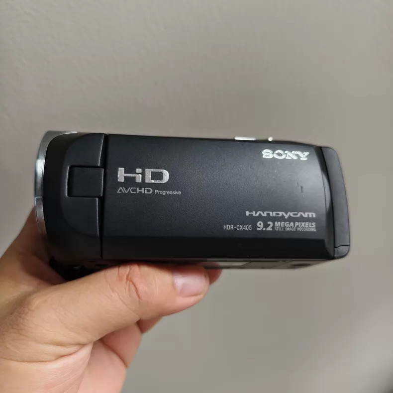 Sony HDR-CX405 w/30x Optical Zoom Zeiss Lens Video Recording Handycam Camcorder