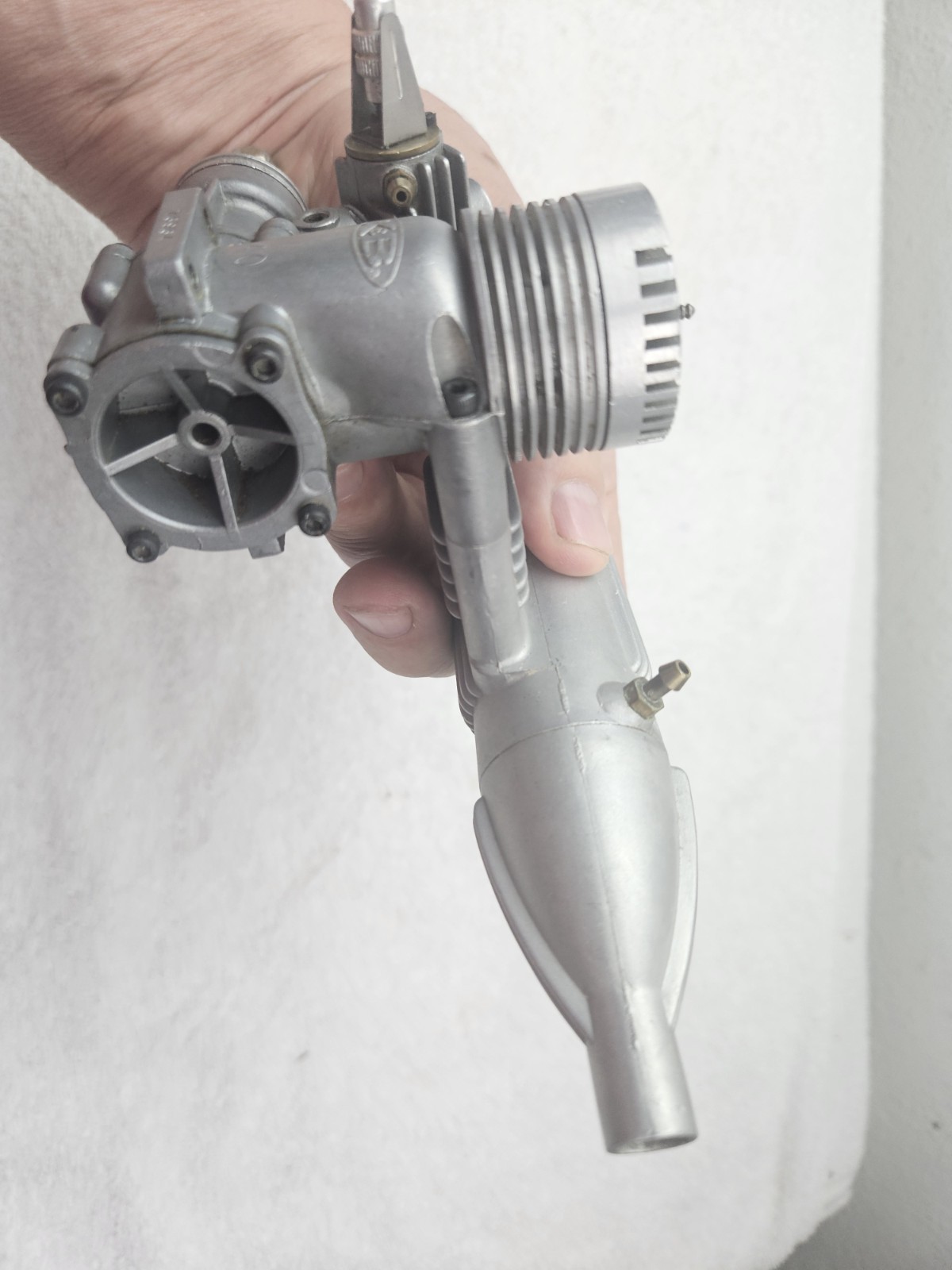 K&B 40 RC ENGINE UNUSED
