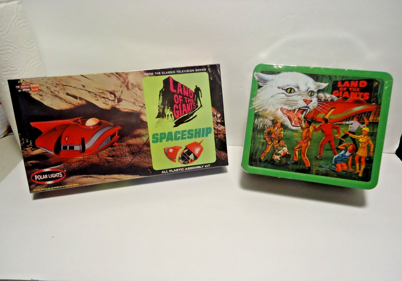 LAND OF THE GIANTS SPINDRIFT MODEL KIT & LUNCHBOX FACTORY SEALED NEW RARE
