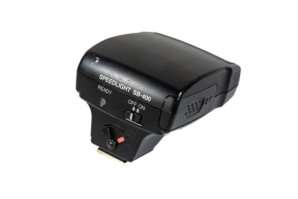 Nikon SB-400 Speedlight Shoe Mount Flash #F279 AS IS