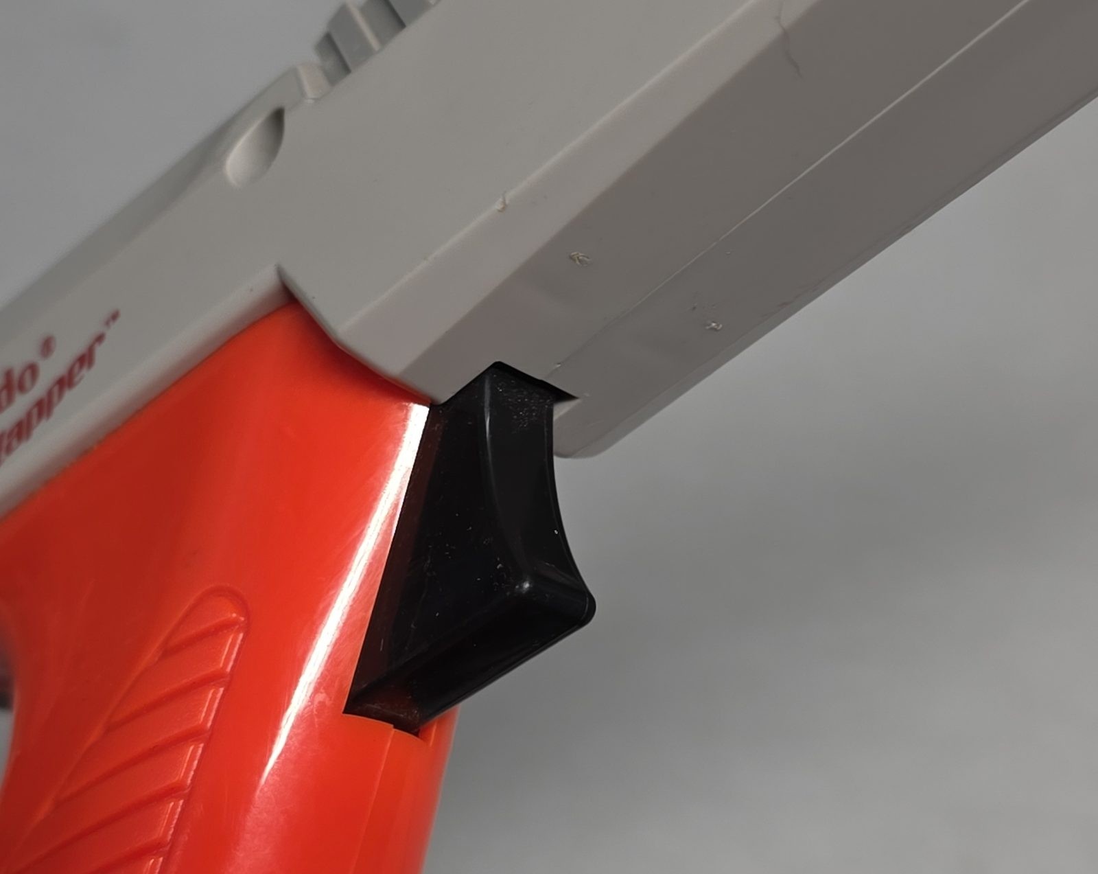 Nintendo Zapper Light Gun Controller for NES Model NES-005 Gray Orange