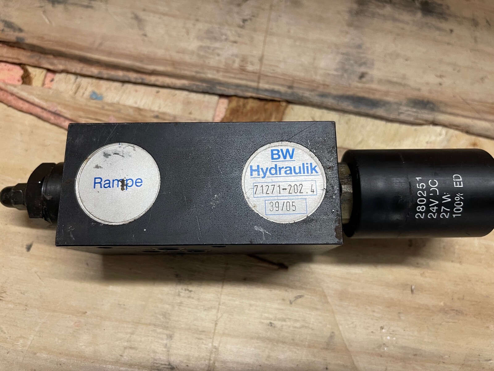 BW HYDRAULIK 71271-202.4 VALVE Warranty!!!!