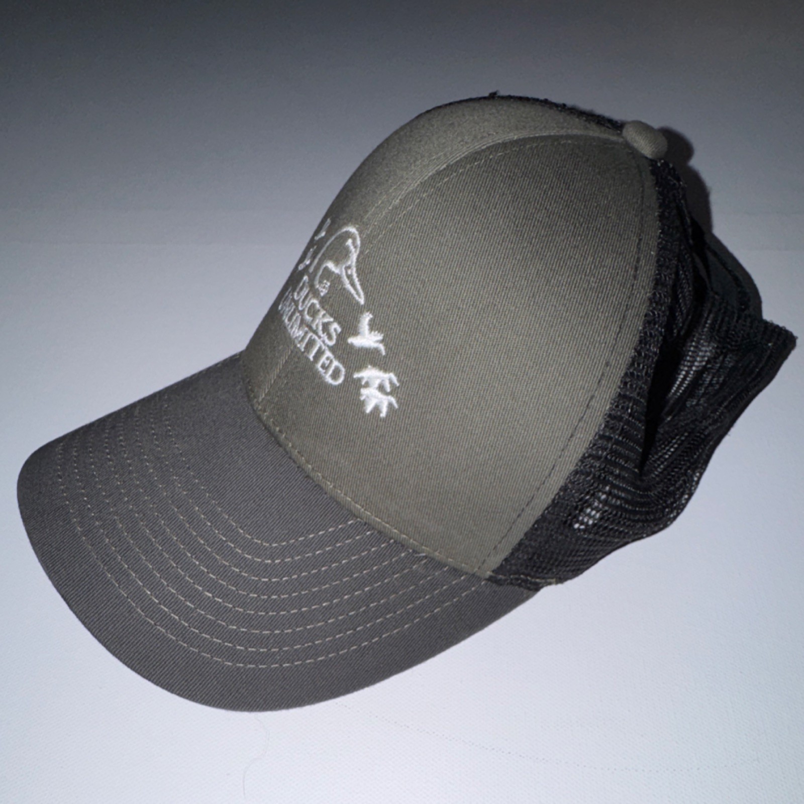Ducks Unlimited Green Black Mesh Back Ball Cap Cotton