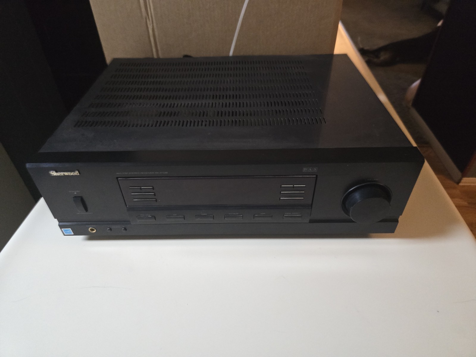 Sherwood RX-4105 2-Channel 100 Watts AM/FM Stereo Receiver No Remote Turns On