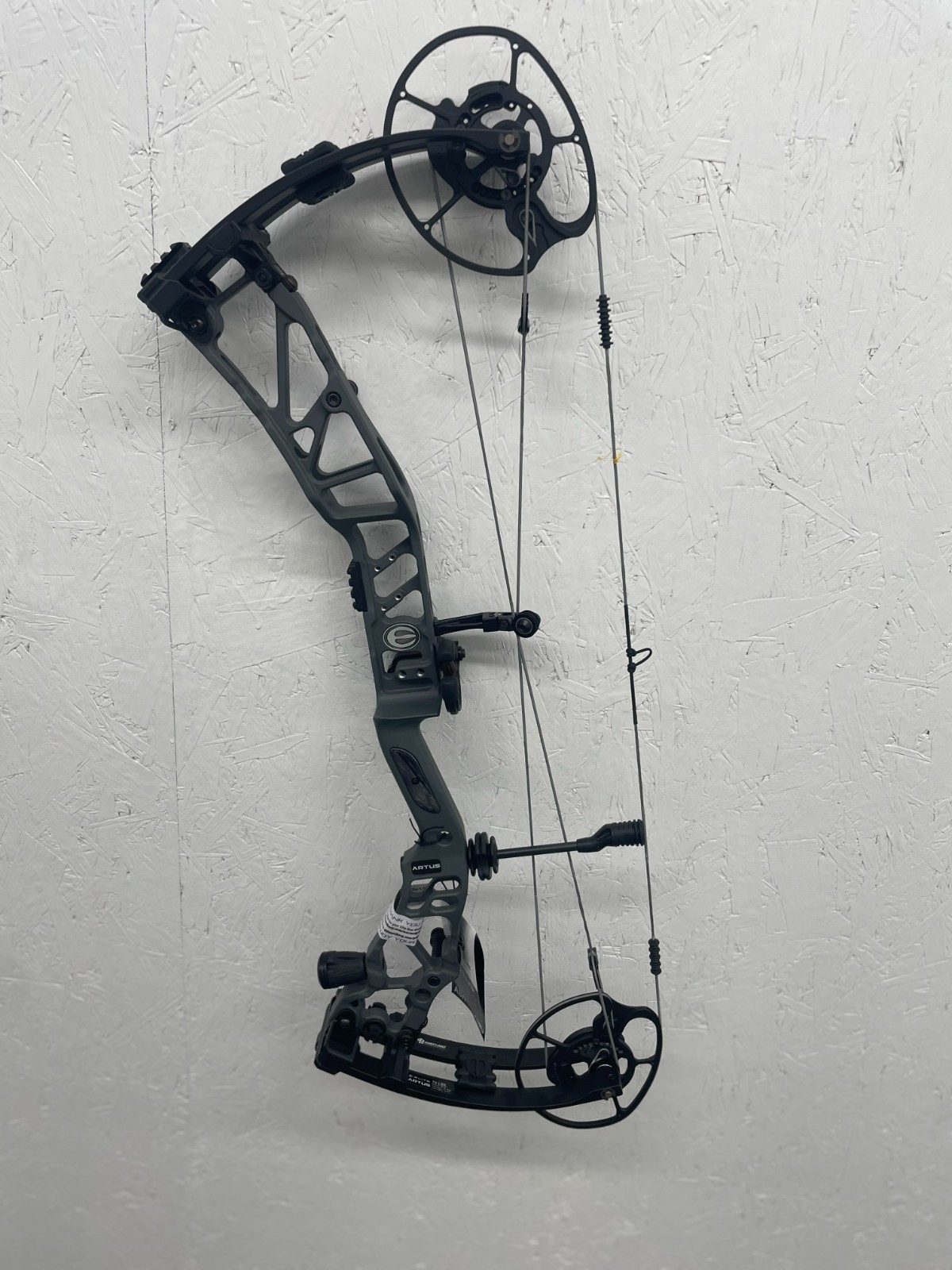 Elite Artus Compound Bow