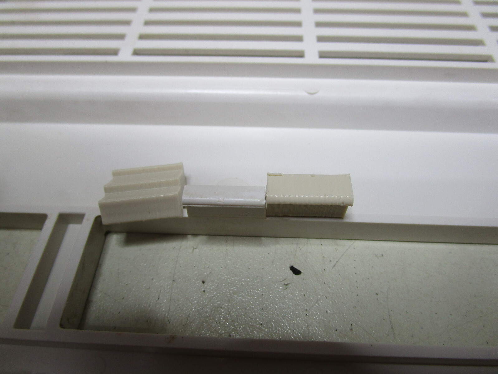 3D PRINTED INTERNAL CASE REPAIR SUPPORT KIT FOR AMIGA 600 COMMODORE