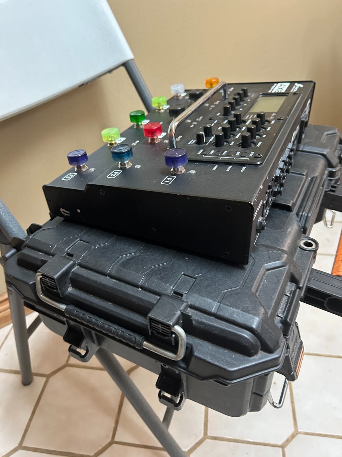FRACTAL AX8 GUITAR PROCESSOR MULTI-FX PEDALBOARD AMP MODELER WITH HARDCASE