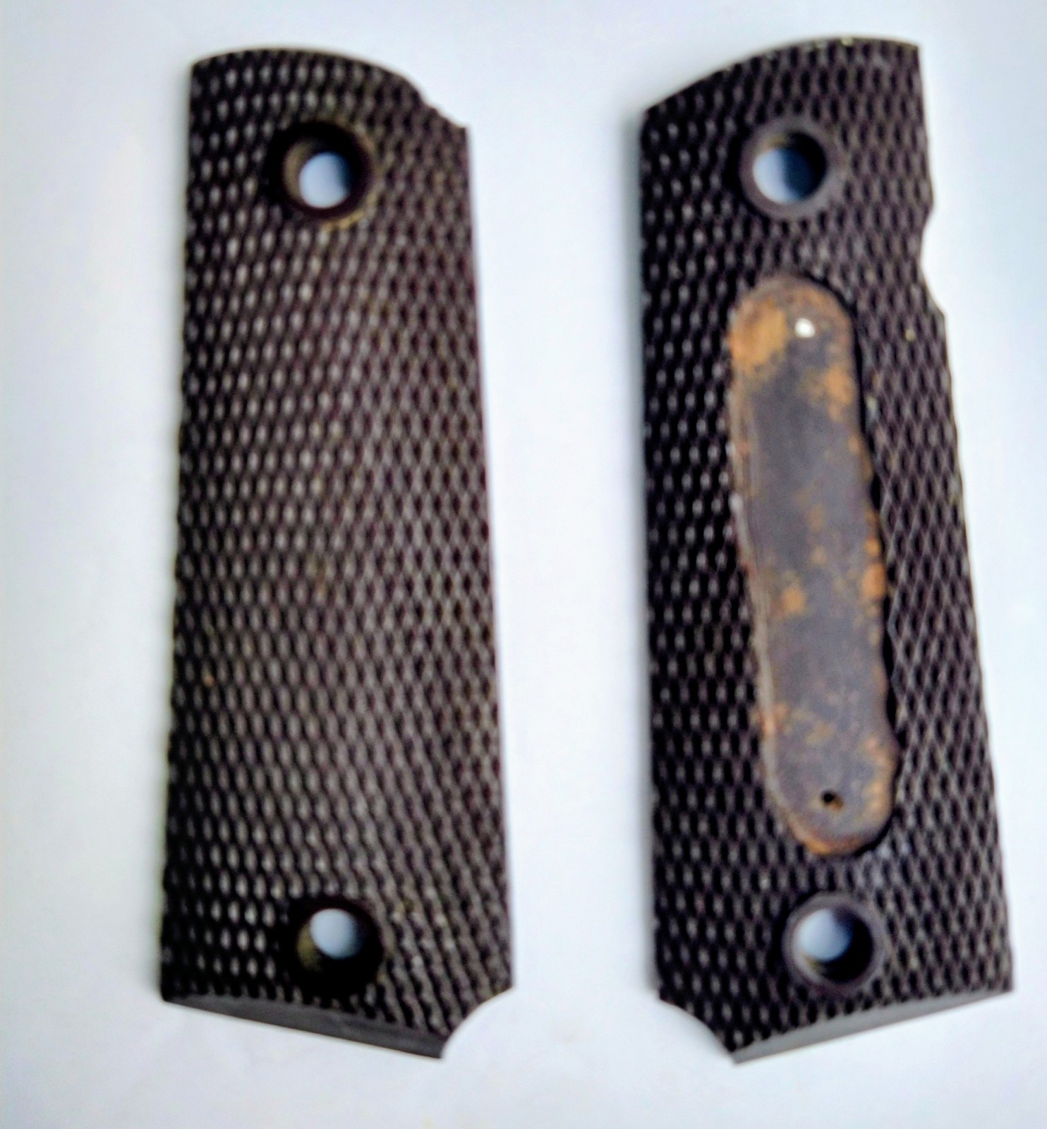 WWII USGI 1911,1911A1 Colt Grips   BAKELITE Pair