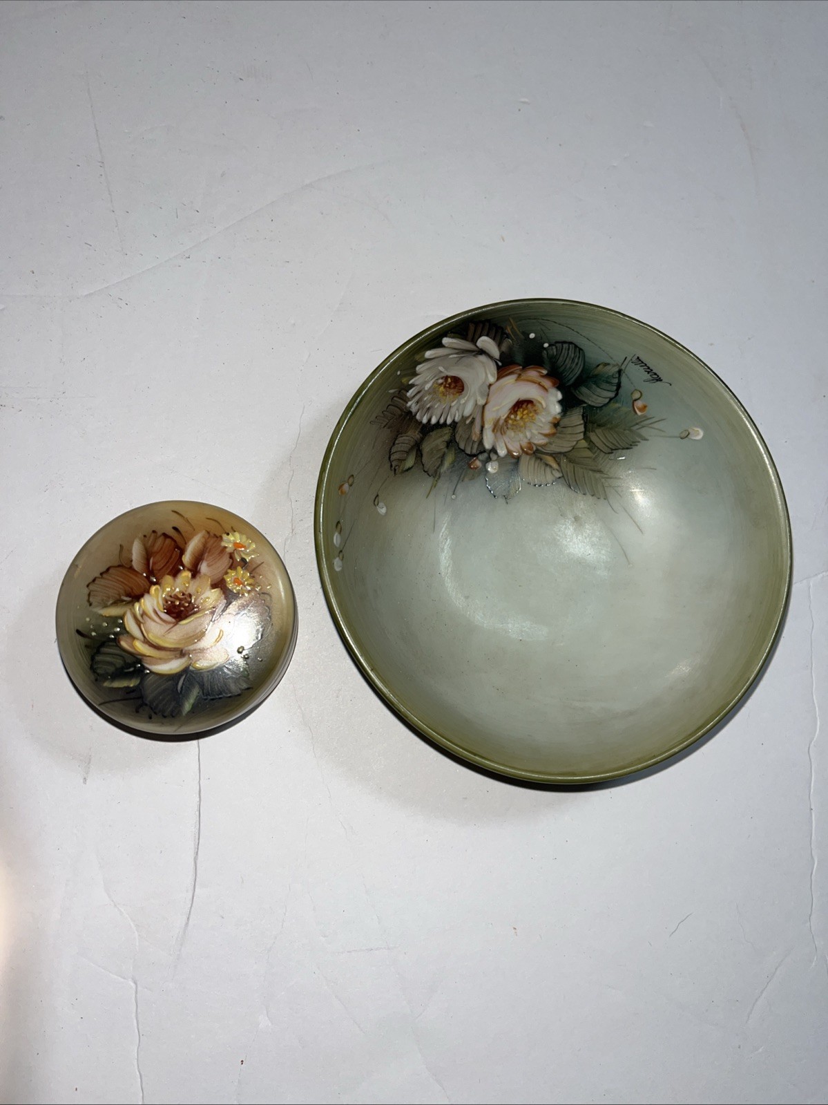 2 Pc Porcelain Hand Painted Trinket Boxes From Serra Negra Brazil Signed Floral