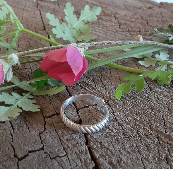 one sterling silver thumb ring adjustable with groove pattern - handmade