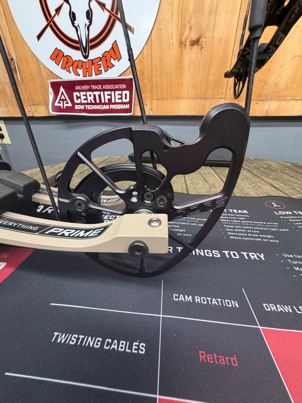 Prime Form 34 Compound Bow Right Hand 60lbs. Trophy Ridge Rest & Sight included