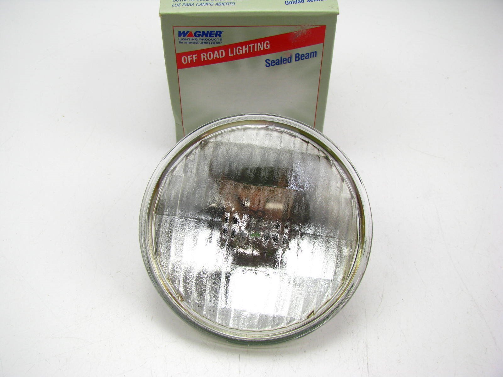 Wagner 7613-1 4.5" 6 Volt 8 Watt CLEAR Emergency Sealed Beam Light Lamp Bulb 6V