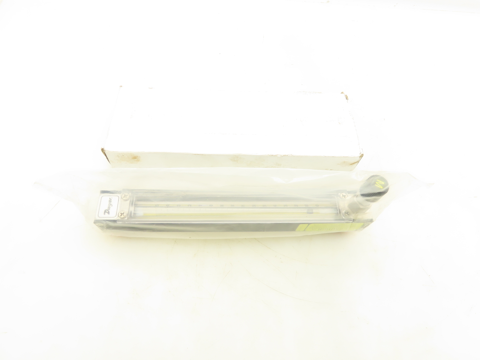 Dwyer VA22437 Variable Area Glass Flowmeter 18.38 SCFH
