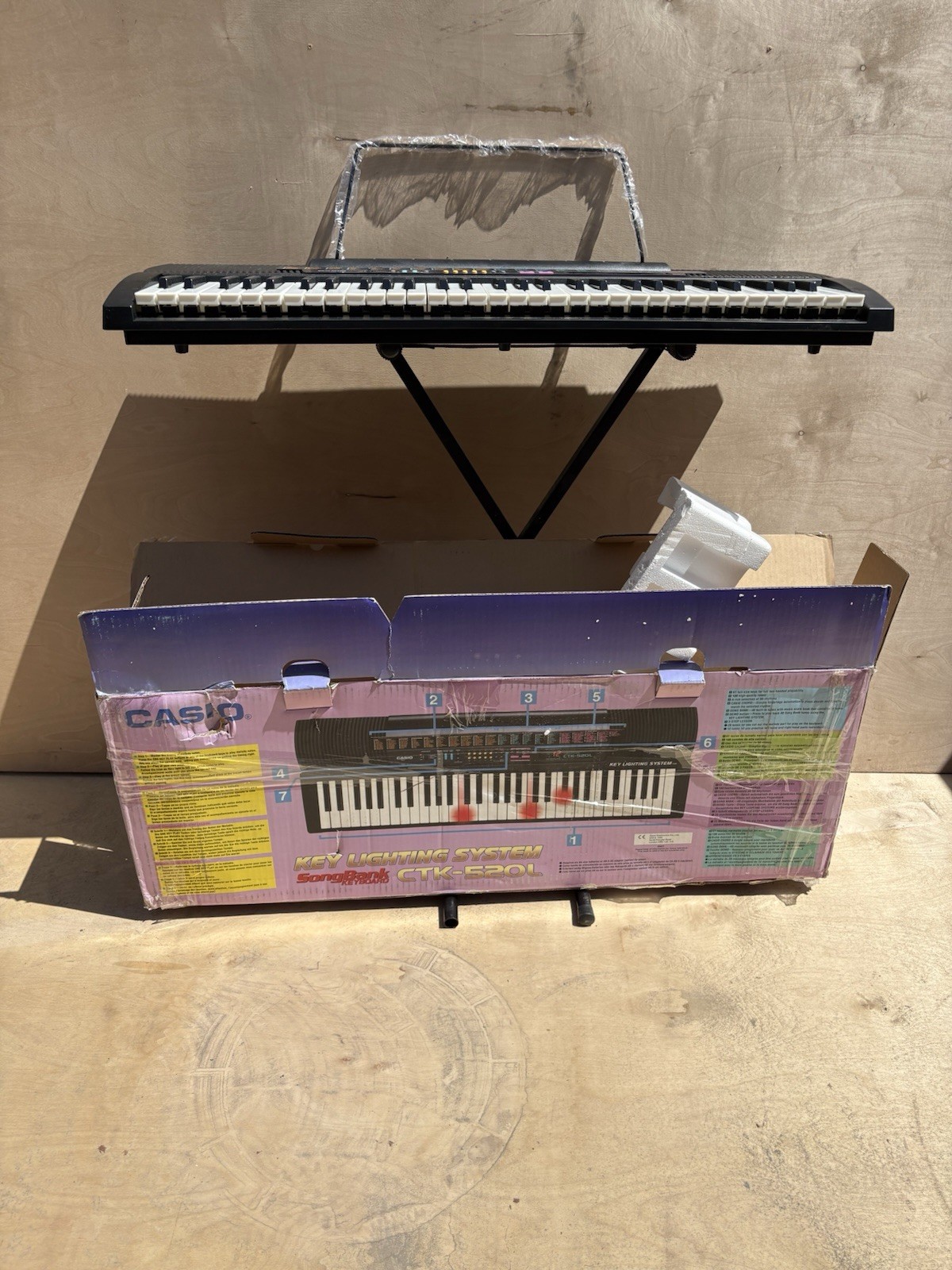 Vintage Casio CTK-520L Keyboard , Songbook Key Lighting System NOS