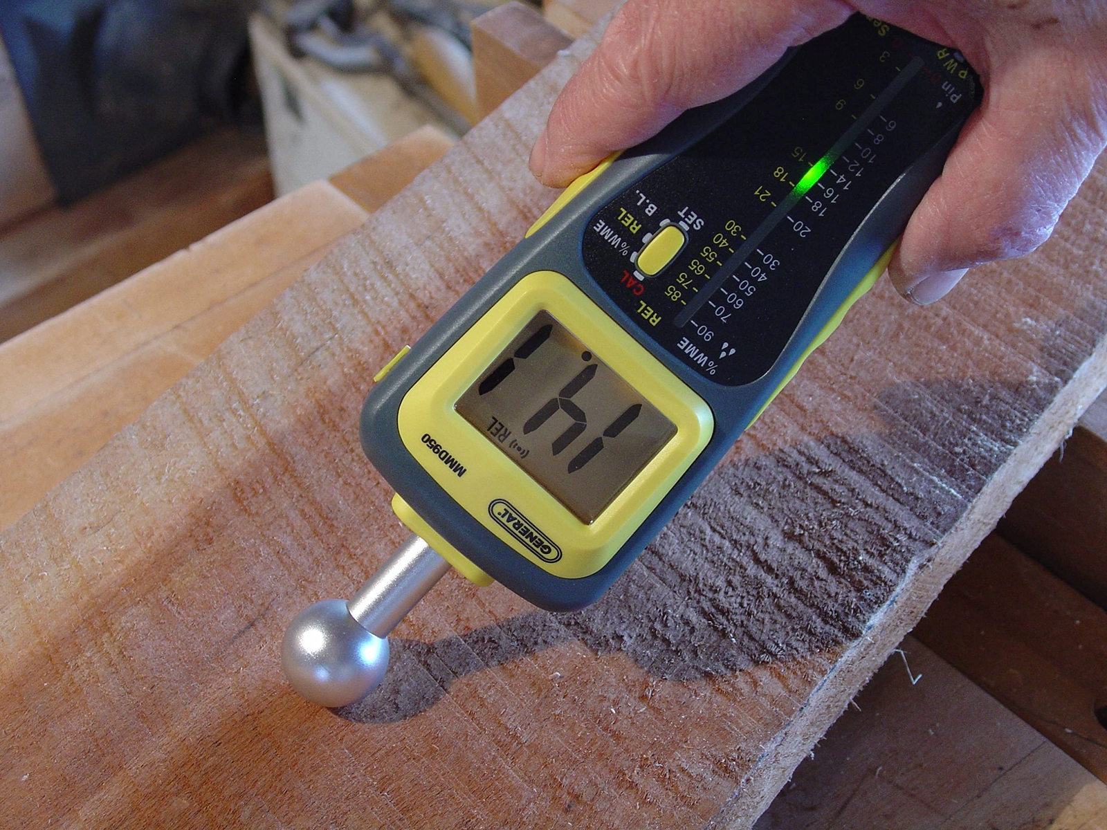 General Tools MMD950 Moisture Meter, Humidity Sensor - Pin Type / Pinless Device