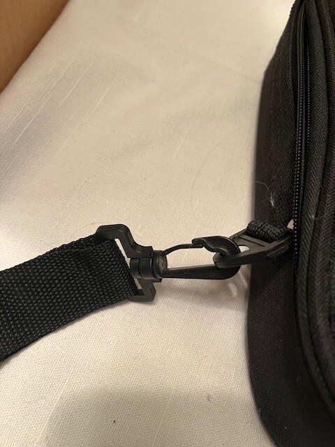 Icon Black 17" Notebook Computer Case With Shoulder Strap Pre-owned