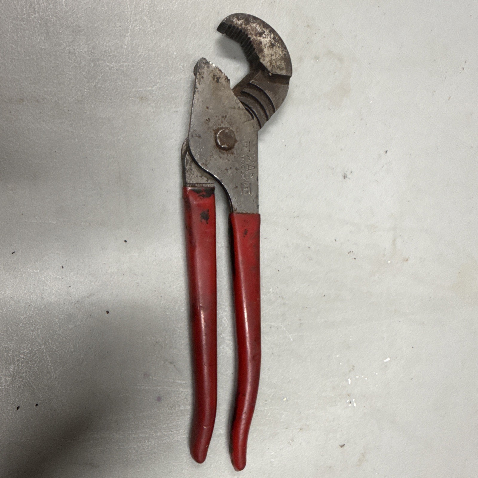 Vintage Mac tools M410G Battery Pliers