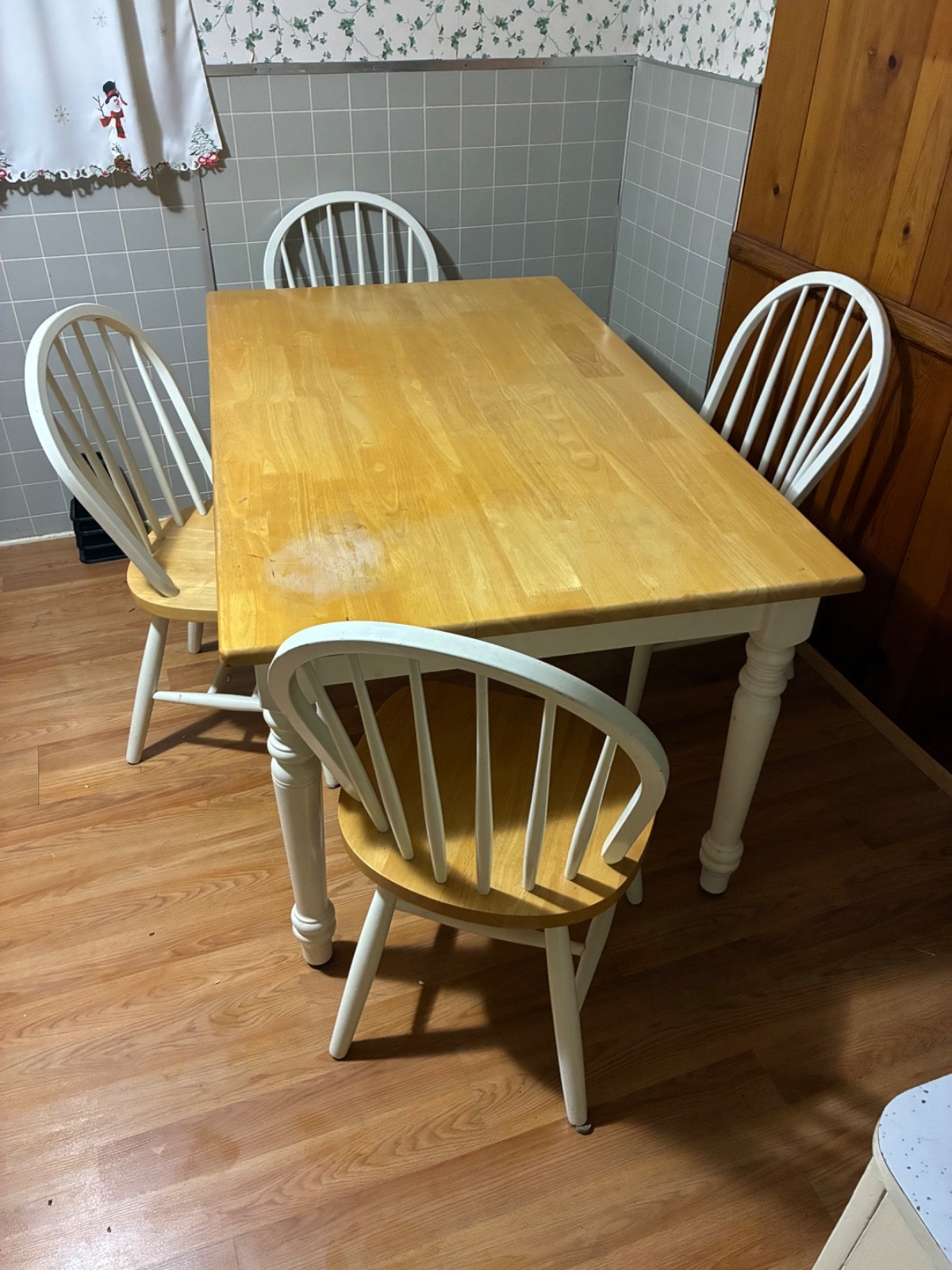 solid wood kitchen table with 4 matching chairs