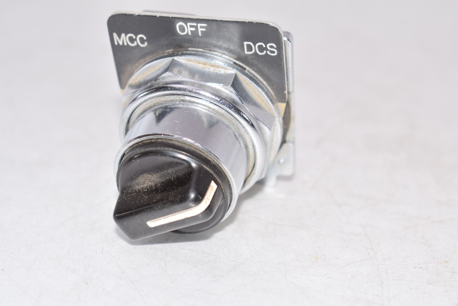 NEW General Purpose 3 Position Selector Switch OFF, MCC, DCS