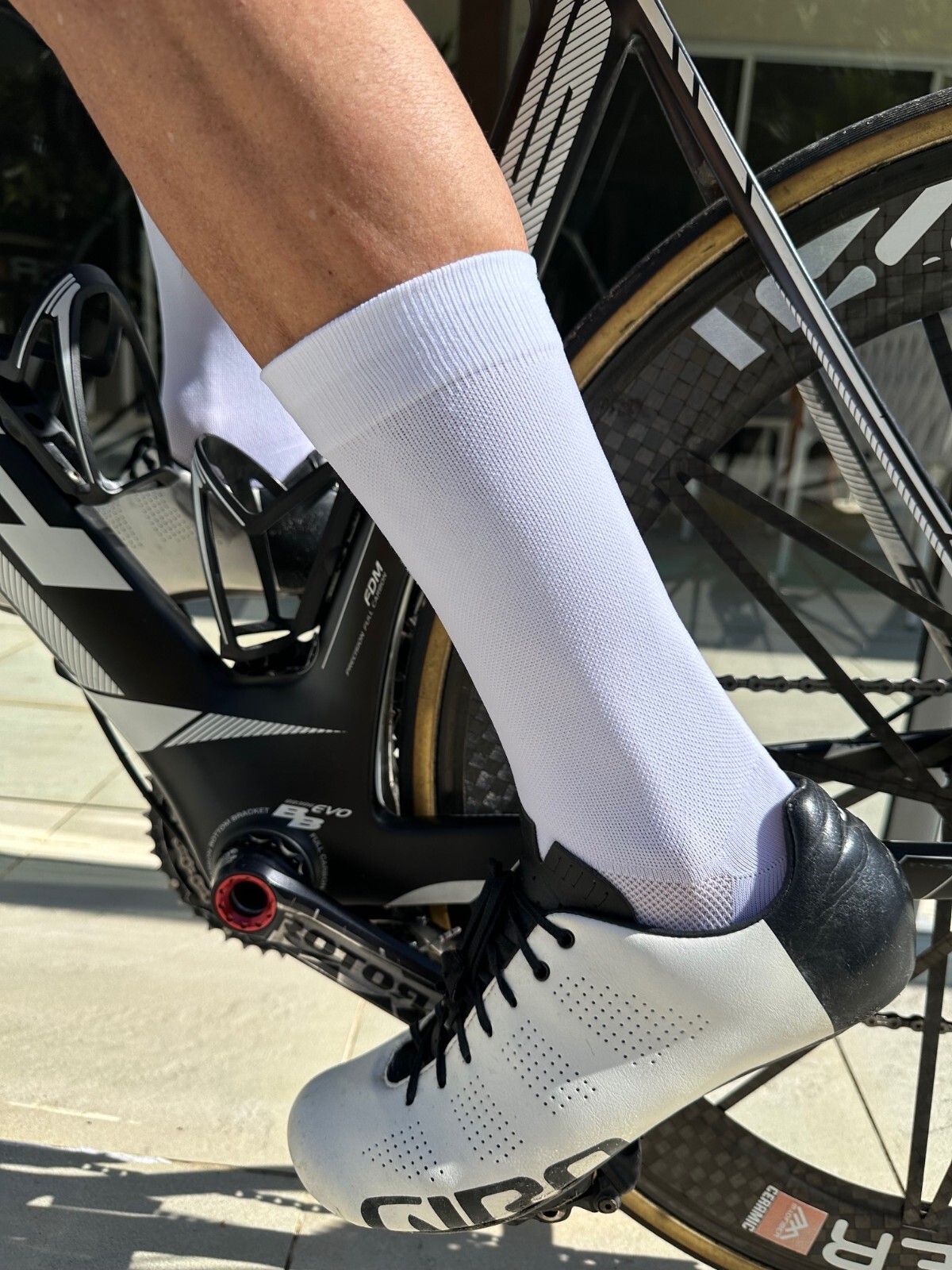 High cut cycling socks tall 25cm. White