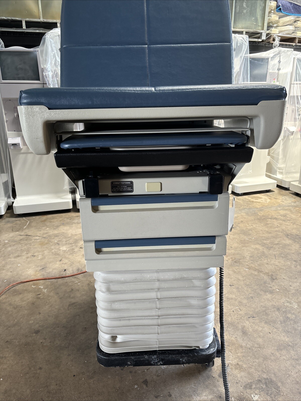 Midmark 405 Exam Table w/Foot Switch (Blue) *FL Delivery Available*