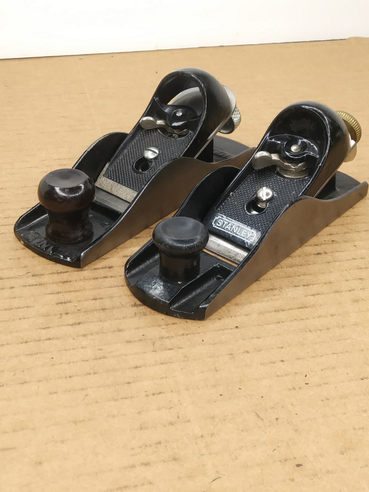 IV223 Lot of 2 Clean STANLEY 220  Block Planes USA 220 & English G12-220