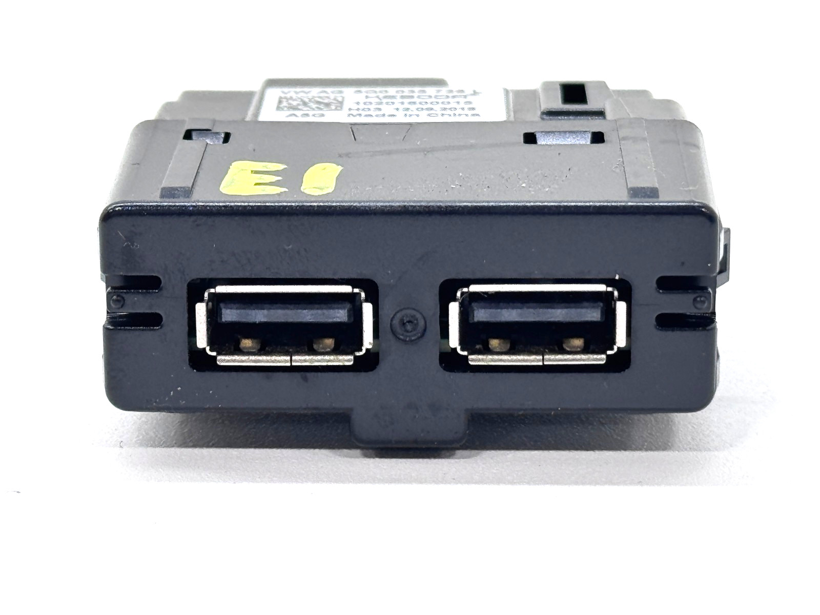 2018-2023 VW PASSAT ATLAS AUDI A3 A4 A5 Q3 Q5 USB PORT 5Q0035726L OEM