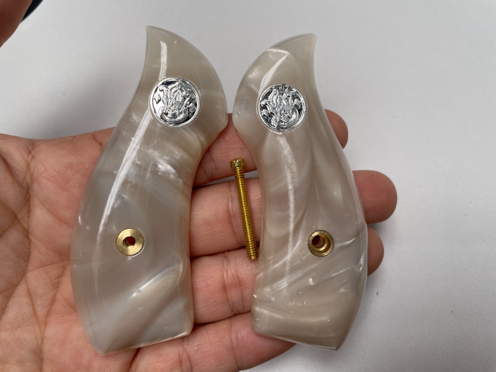 Cool Grips Handmade White Pearl Resin Grips for S&W J FRAME ROUND BUTT