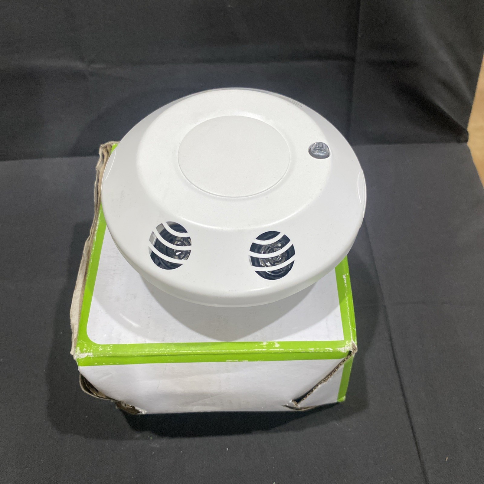 Leviton ODC10UDW ODC Series 1000 Sq. Ft. Ceiling Mount Occupancy Sensor, White
