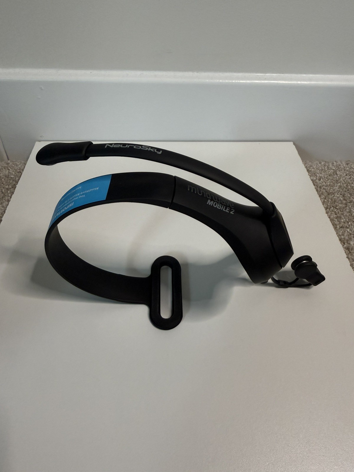 NEW!! NeuroSky MindWave Mobile 2 Sensing Headset Brainwave Starter Kit