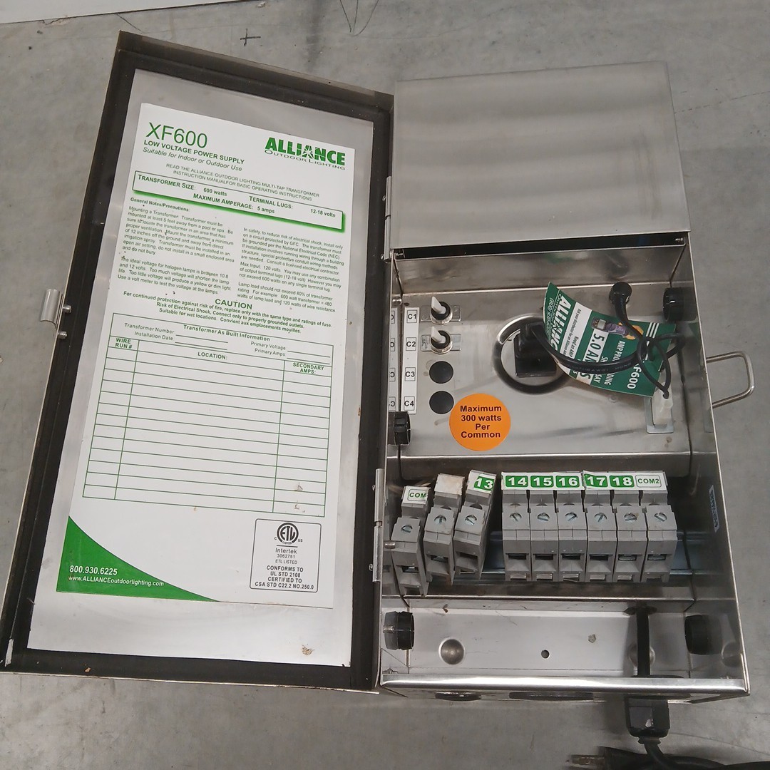Alliance Outdoor Lighting XF600  Low Voltage Power Supply 600w UNTESTED!