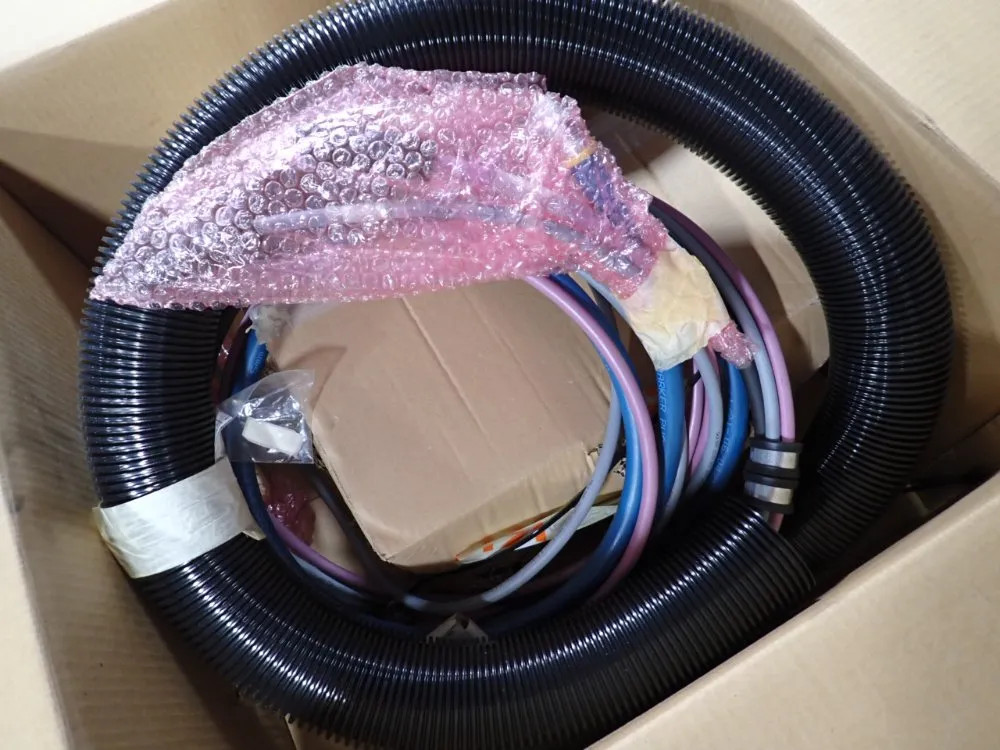 HOSES AND HOSE MOUNTING 08251471028