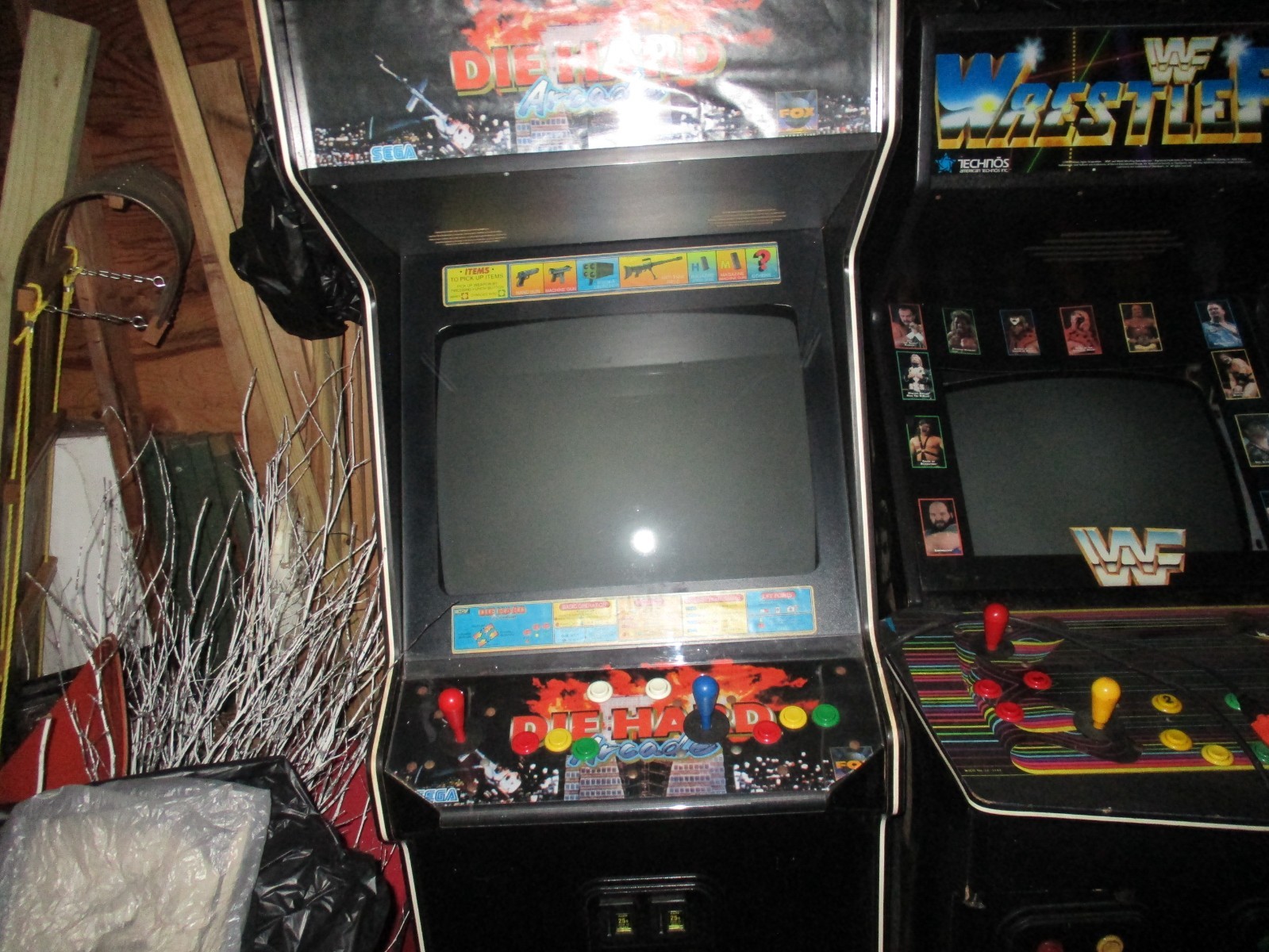 DIE HARD ARCADE by SEGA 1996 full size In Good Condition