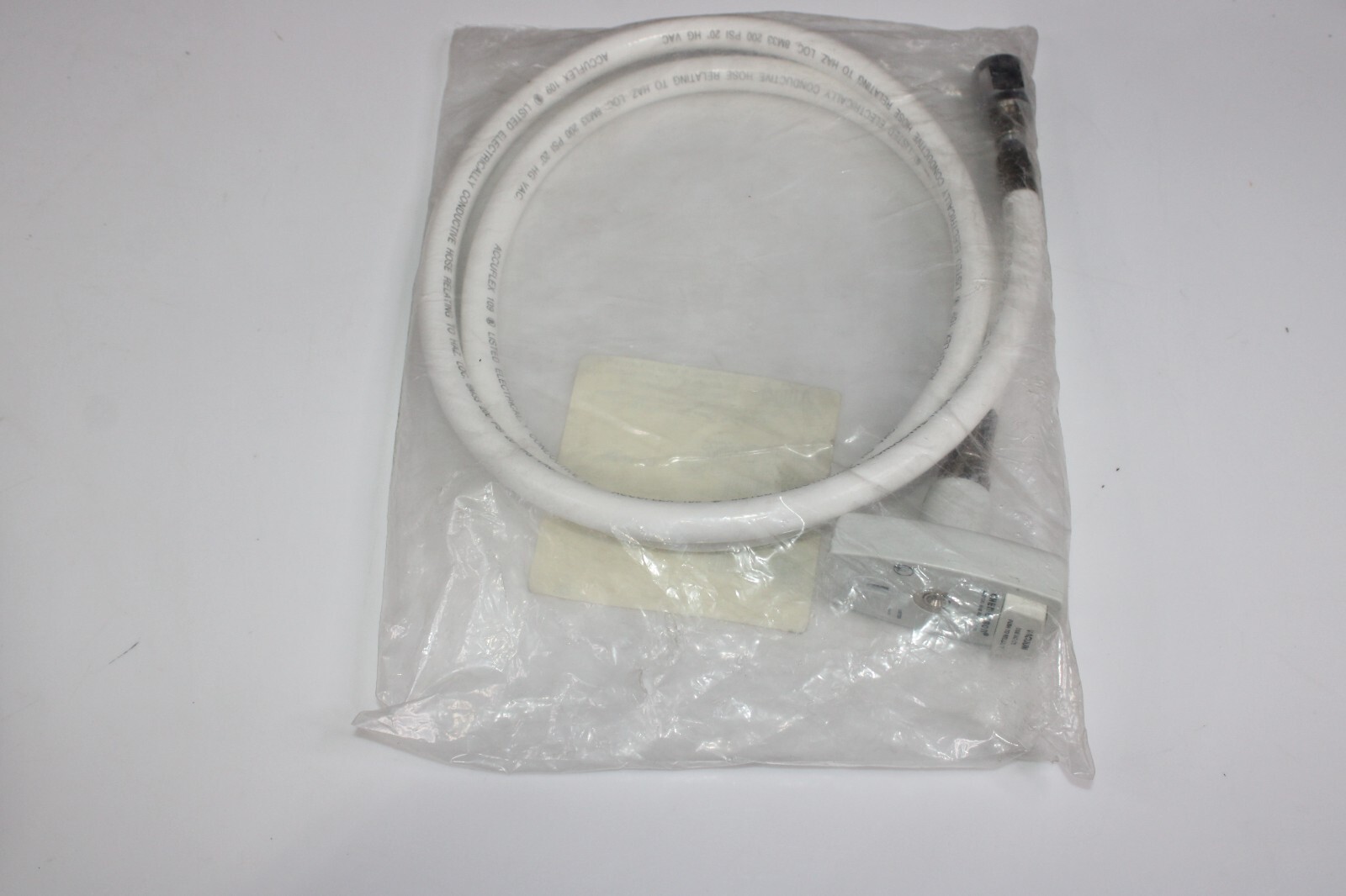 Allied Healthcare Oxygen Chemetron 5' hose assembly Part # 15-20-0502 NEW