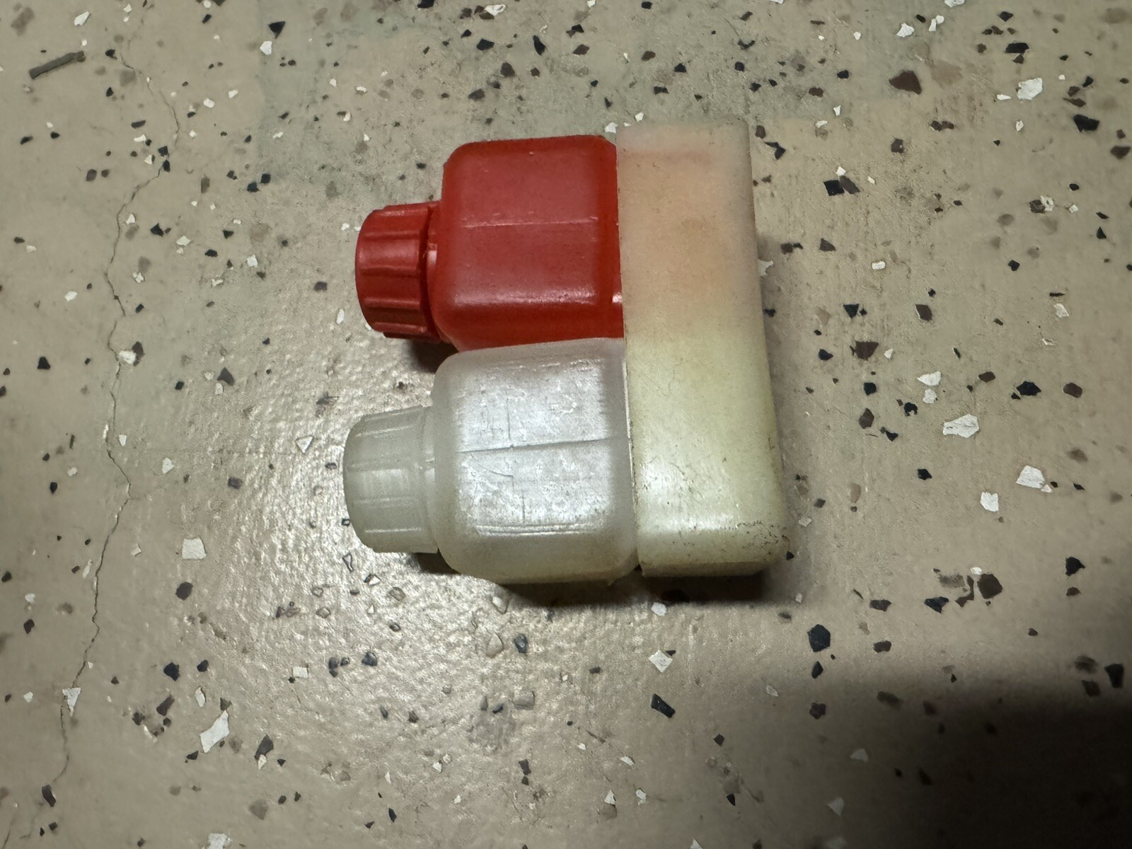 dual container oil can/ oil bottle Plastic Hungarian Surplus military Oiler can