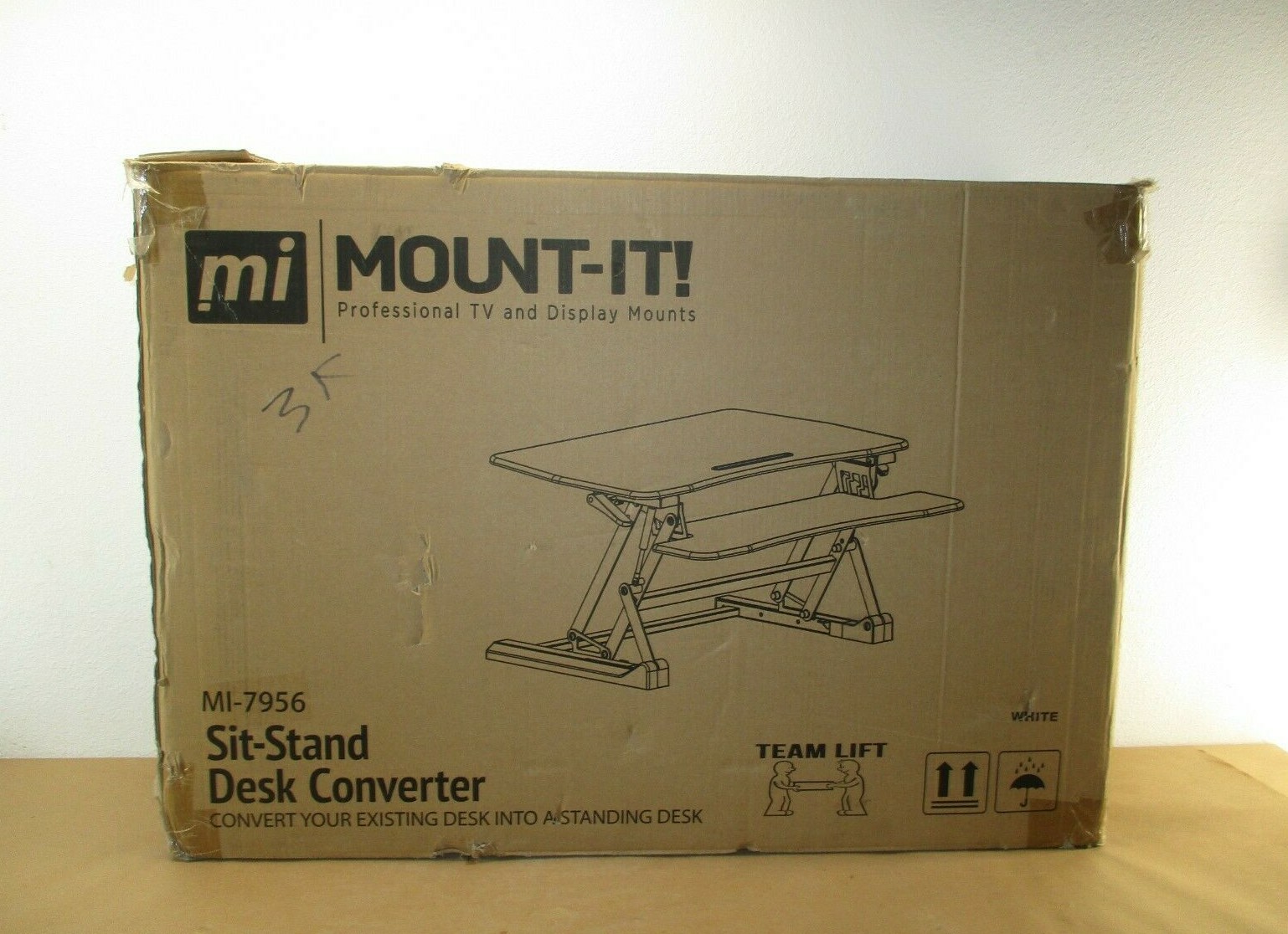 Mount-It! MI-7956 Adjustable Standing Desk Converter White Open Box