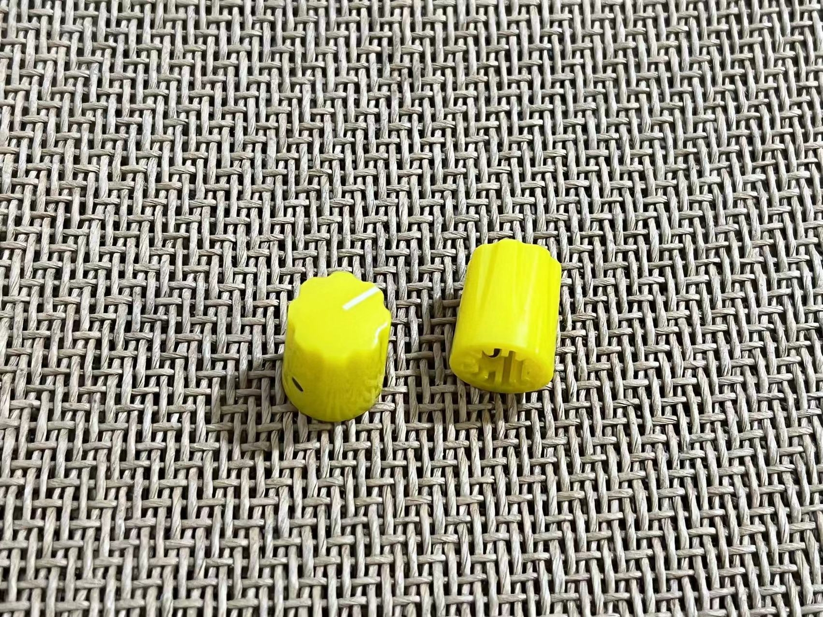 10x16mmDIAx13mm Yellow Rotary Knob for HIFI CD Player Audio Amplifier Tube Stere
