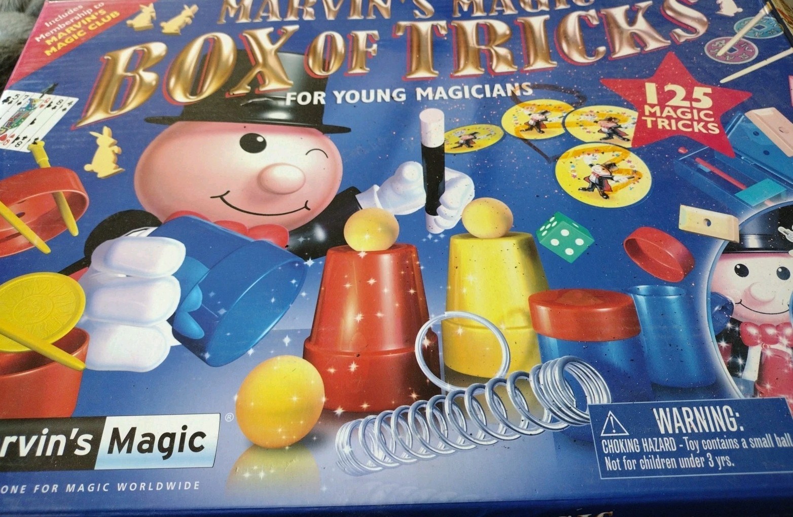 Marvin's Magic - 125 Amazing Magic Tricks for Children - Magic Kit - Magic Set