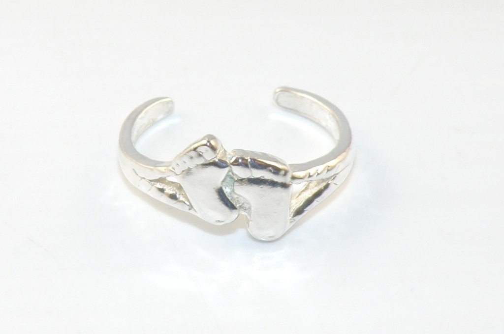 925 Sterling Silver Child's Feet Baby Toe Little Toe Ring or Pinky Pinkie Ring