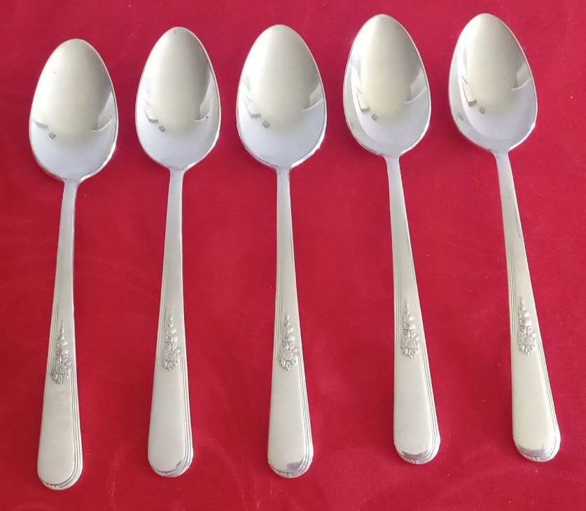 IS Holmes & Edwards silverplate Youth lot of 5 teaspoons 6 1/8"NM polished