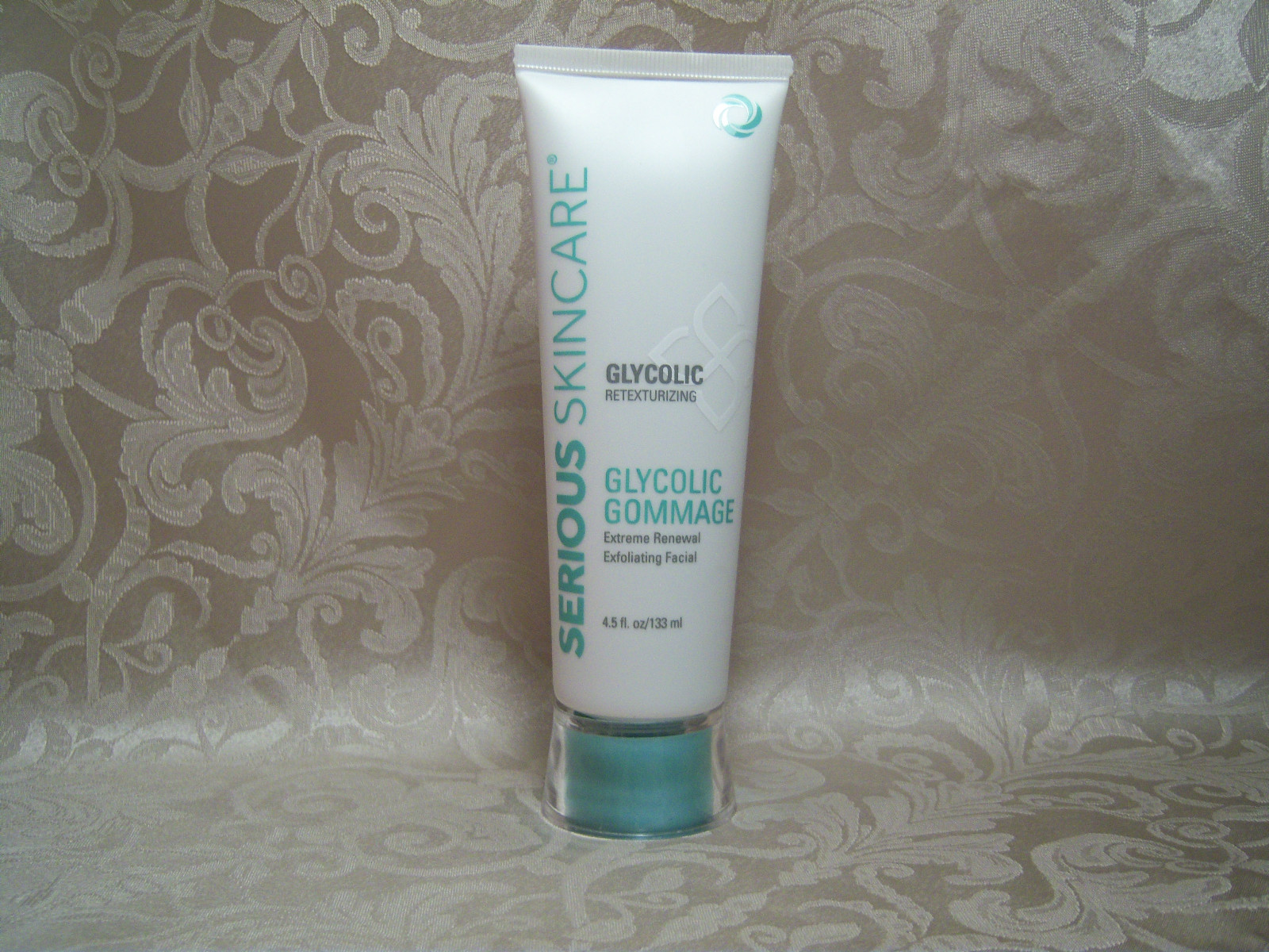 SERIOUS SKINCARE GLYCOLIC GOMMAGE 4.5 FL. OZ.